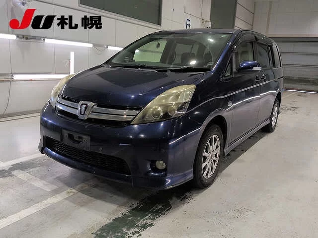 Toyota Isis  с аукциона в Японии