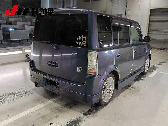 Toyota bB  с аукциона в Японии