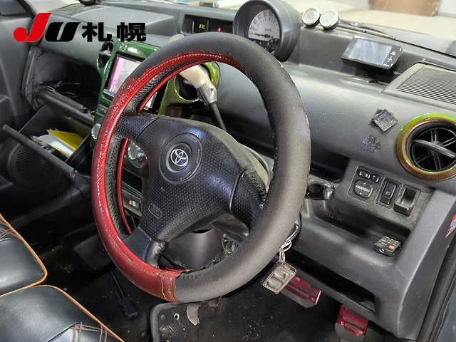 Toyota bB  с аукциона в Японии
