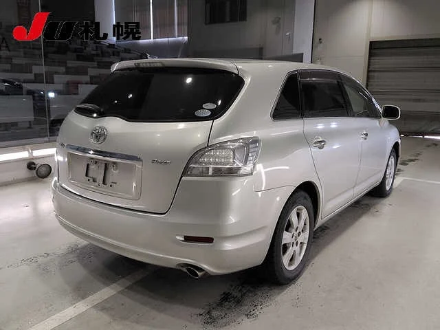 Toyota Mark X Zio  с аукциона в Японии