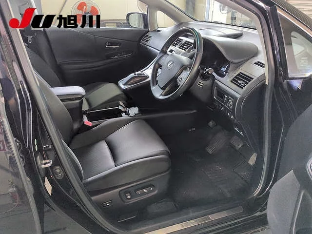 Lexus HS250h  с аукциона в Японии