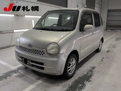DAIHATSU MOVE LATTE