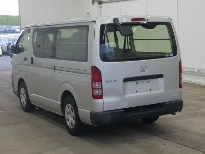 Toyota HiAce Van