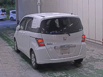 Honda Freed Spike