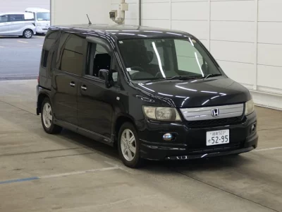 Honda Mobilio Spike