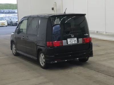 Honda Mobilio Spike
