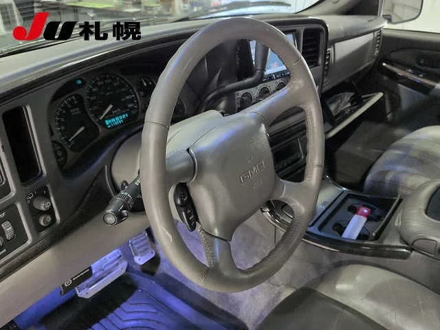 GMC YUKON  с аукциона в Японии