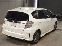Цена авто Honda Fit с аукционов Японии, номер кузова GE8, пробег 121 000, оценка 6
