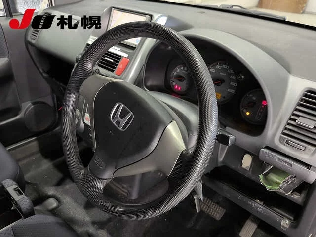 Honda Mobilio Spike  с аукциона в Японии