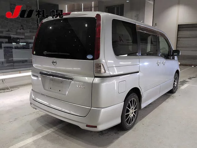 Nissan Serena  с аукциона в Японии