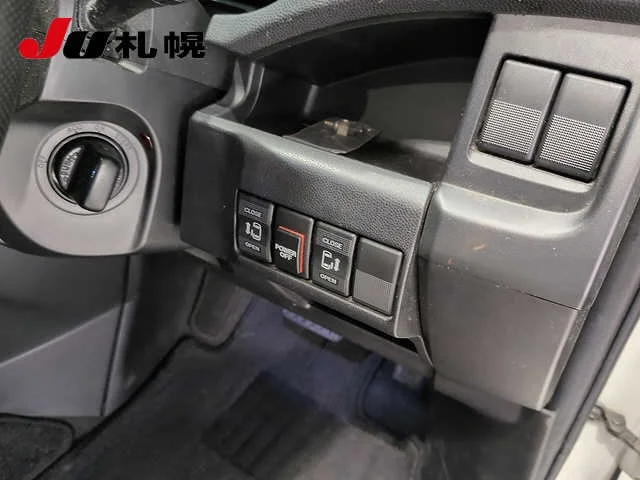 Mazda Premacy  с аукциона в Японии