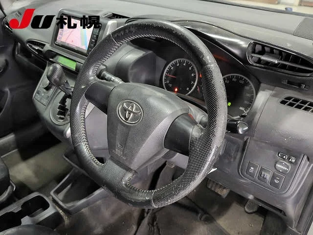 Toyota Wish  с аукциона в Японии