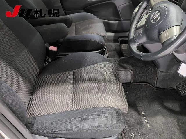 Toyota Wish  с аукциона в Японии