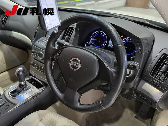 Nissan Skyline  с аукциона в Японии