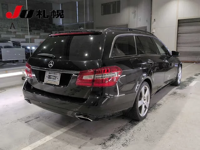 Mercedes-Benz E-Class  с аукциона в Японии