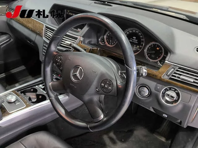 Mercedes-Benz E-Class  с аукциона в Японии