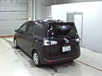 Цена авто Toyota Sienta с аукционов Японии, номер кузова NSP170G, пробег 102 000, оценка 6
