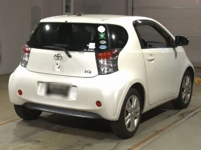 Toyota iQ