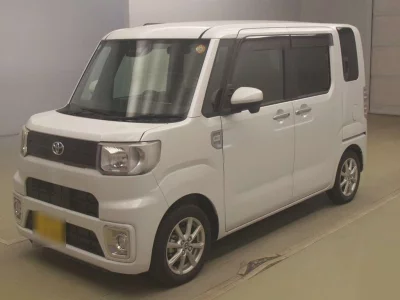 Toyota Pixis Mega