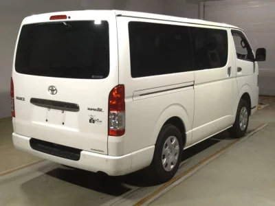 Toyota HiAce Van
