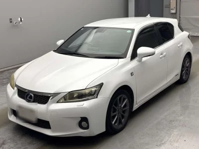 Lexus CT200h