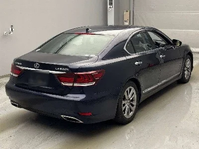 Lexus LS600h