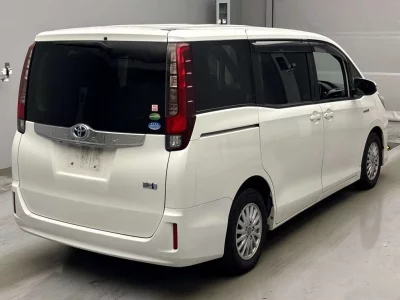 Статистика аукционов Toyota Noah