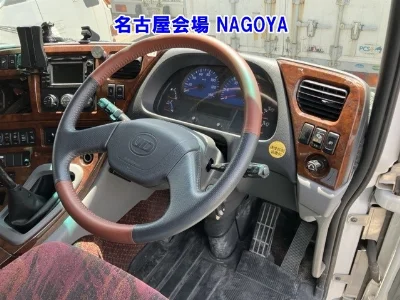 NISSAN DIESEL (UD) QUON