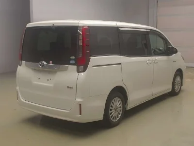 Статистика аукционов Toyota Noah