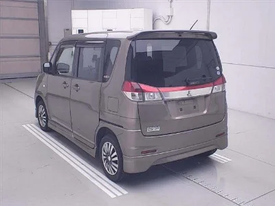 Mitsubishi Delica D:2