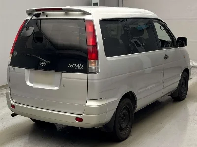 Toyota Lite Ace Noah