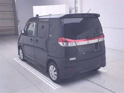 Mitsubishi Delica D:2