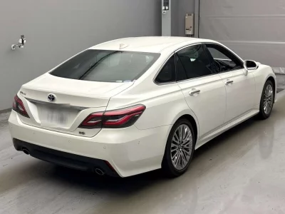 Toyota CROWN HYBRID