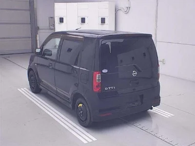 Nissan Otti