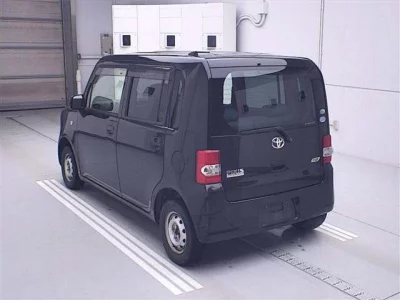 Toyota Pixis Space