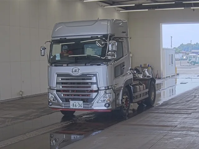 NISSAN DIESEL (UD) QUON  с аукциона в Японии