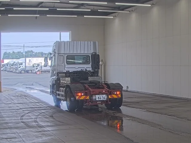 NISSAN DIESEL (UD) QUON  с аукциона в Японии