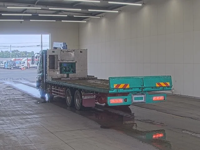 NISSAN DIESEL (UD) QUON  с аукциона в Японии