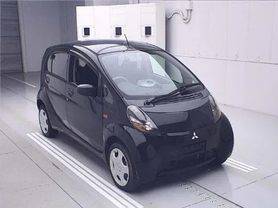 Mitsubishi i