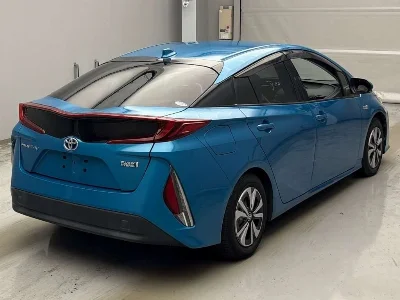Toyota Prius PHV