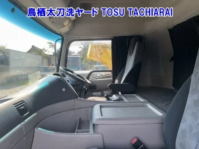 NISSAN DIESEL (UD) QUON