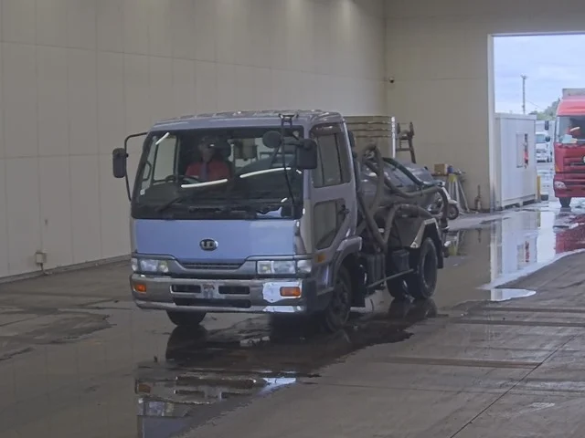 NISSAN DIESEL (UD) CONDOR  с аукциона в Японии