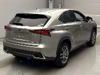Цена авто Lexus NX300h с аукционов Японии, номер кузова AYZ10, пробег 39 000, оценка 2