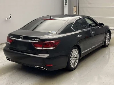 Lexus LS600h