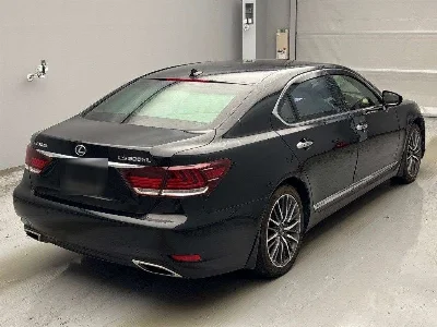 Lexus LS600hL