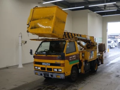 Isuzu Elf
