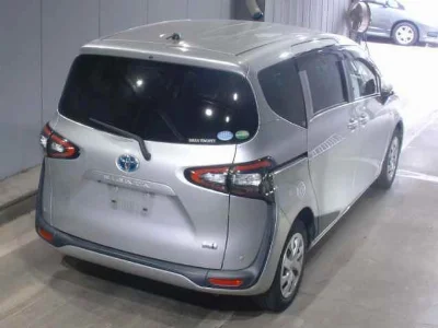 Toyota Sienta