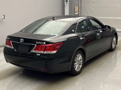 Toyota CROWN HYBRID