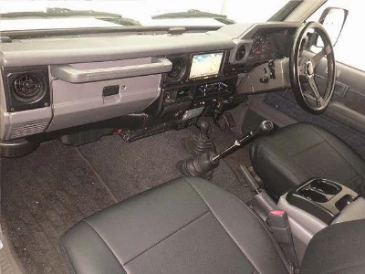 Toyota LAND CRUISER 70