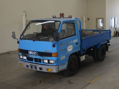 Isuzu Elf